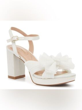 Kelly & Katie White Floral Bow Block Heel Sandals
